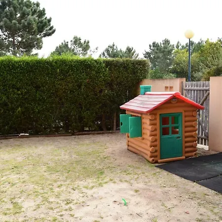 Aroeira Pine Tree Gardens Surf & Golf