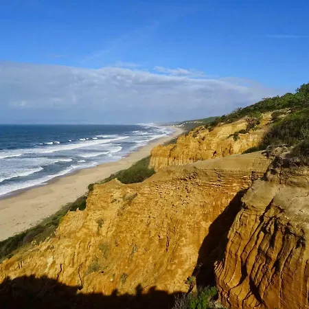 Aroeira Pine Tree Gardens Surf & Golf Apartamento *